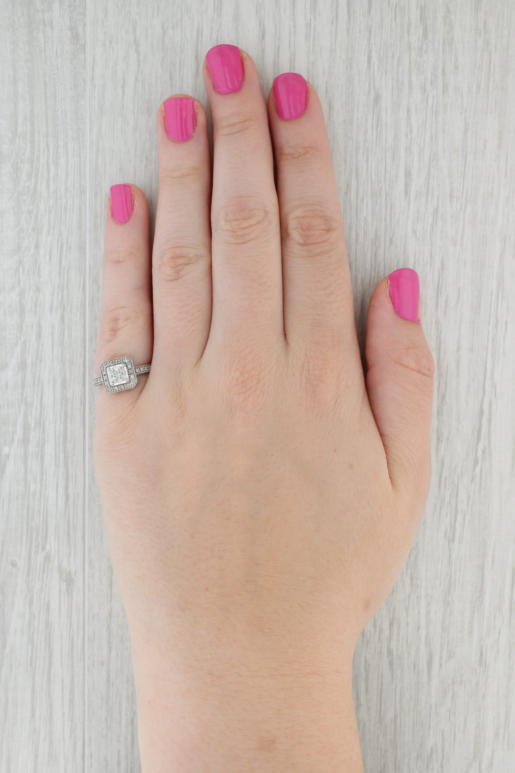 Gray 0.12ctw Diamond Cluster Halo Engagement Ring 10k White Gold Size 5.5