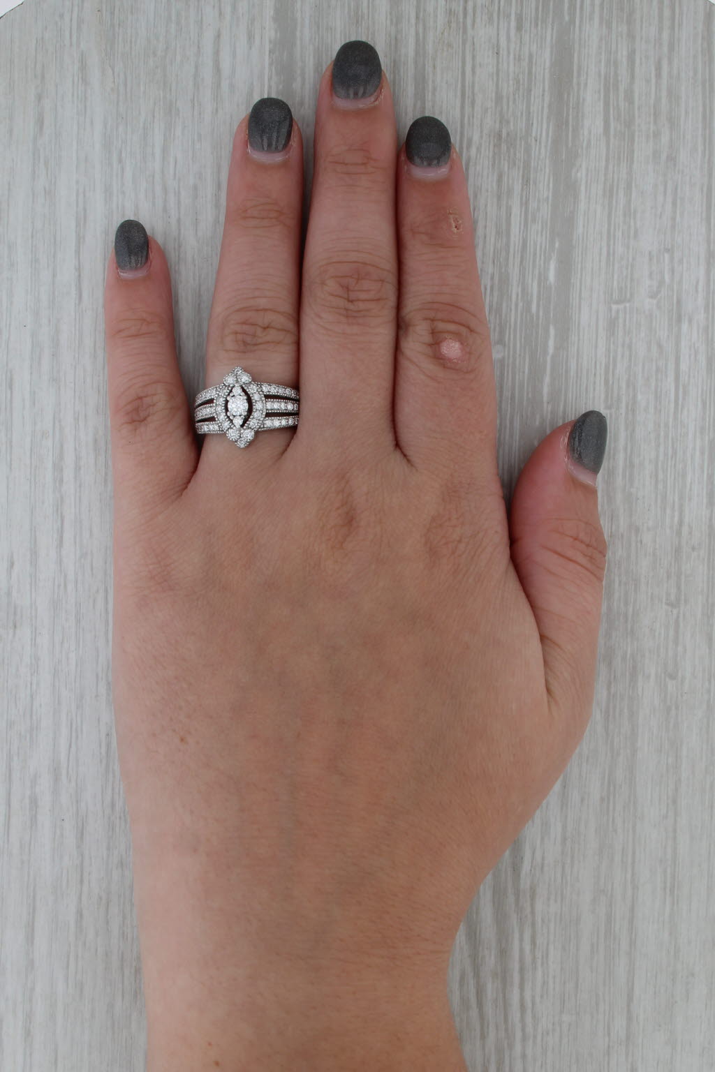 1ctw Diamond 14k White Gold Size 7.5 Cocktail