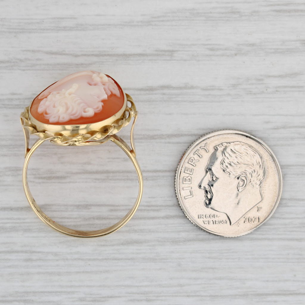 Gray Vintage Figural Carved Shell Cameo Ring 18k Yellow Gold Size 8.25