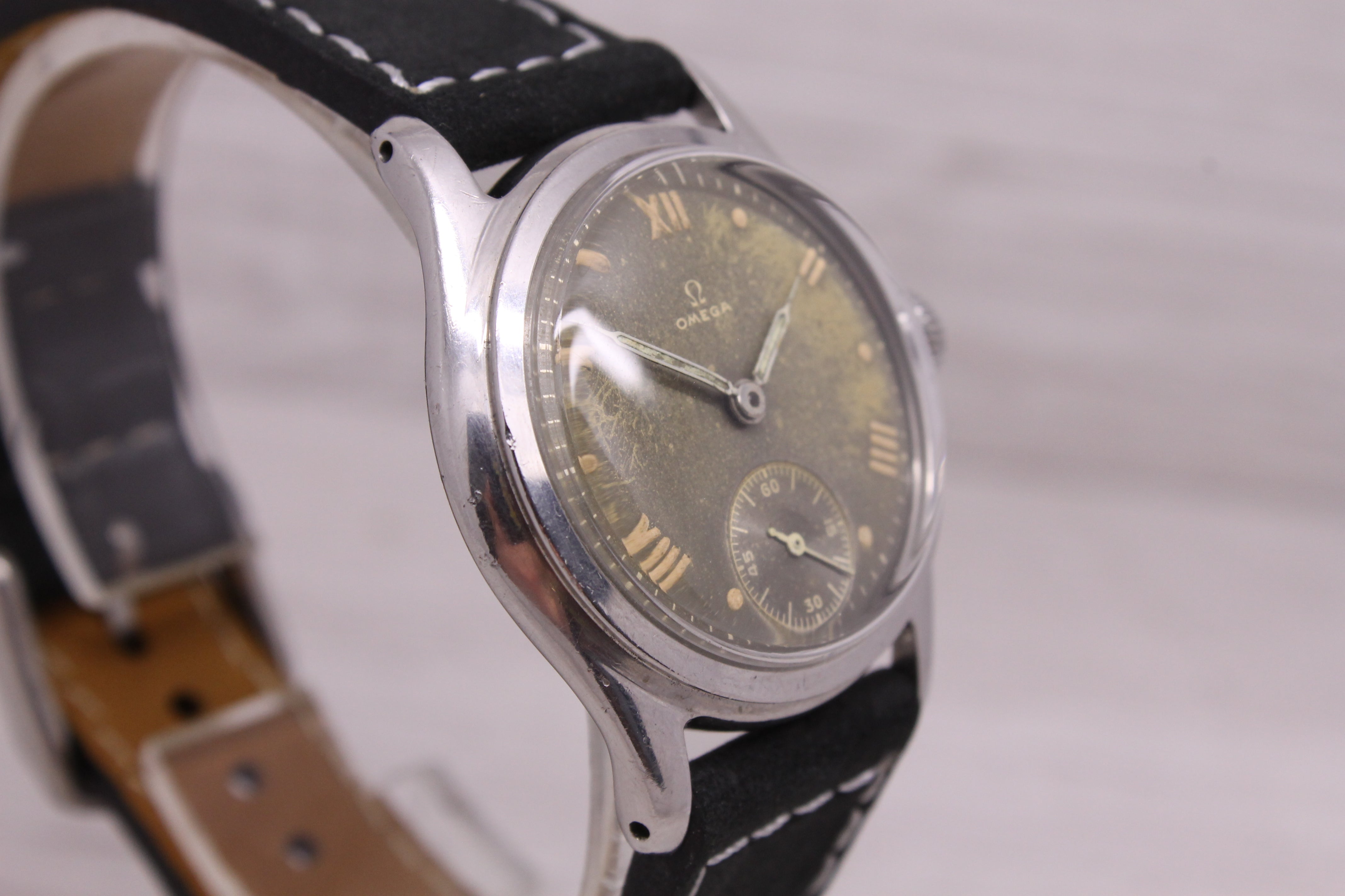 Dark Gray Vintage c.1944 Omega 32.5mm Mens Steel Manual Watch cal.26.5 ORIGINAL Dial