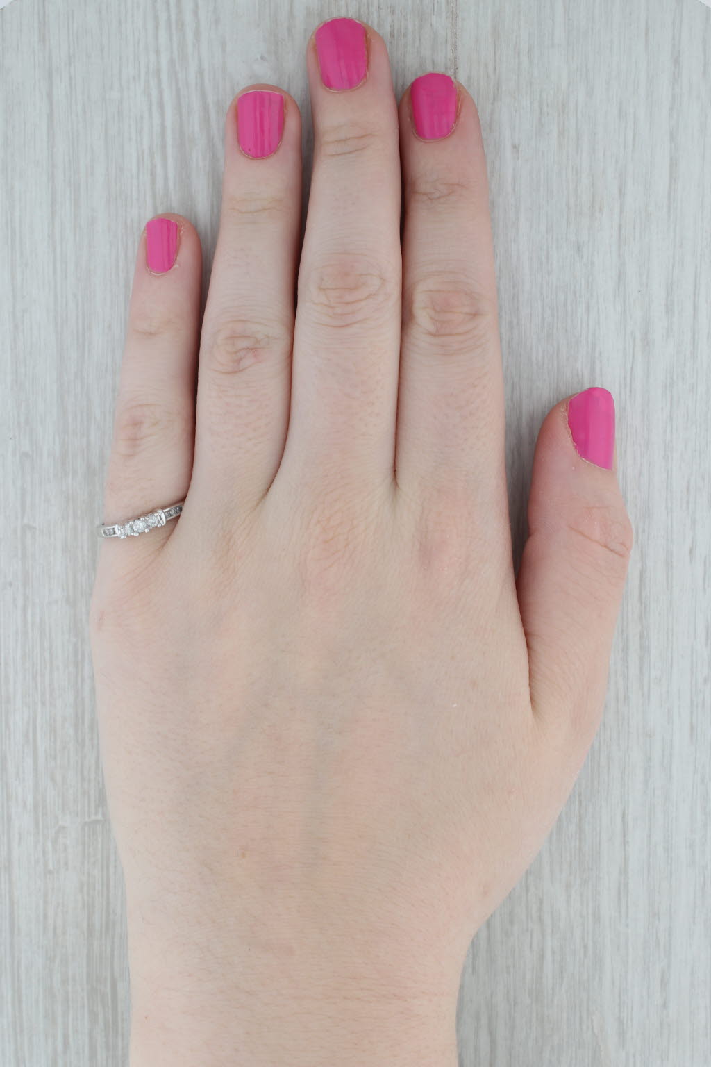 Gray 0.20ctw Diamond 3-Stone Engagement Ring 10k White Gold Size 7.25