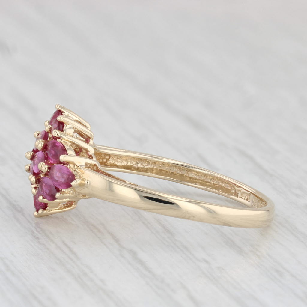 Light Gray 1.87ctw Red Ruby Cluster Ring 14k Yellow Gold Size 8.5