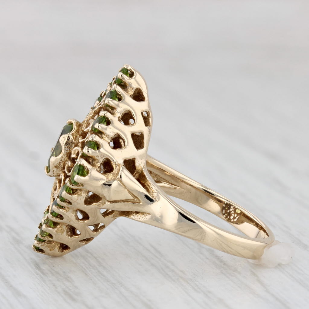 Light Gray 0.50ctw Peridot Glass Cocktail Ring 14k Yellow Gold Size 6 Vintage Style
