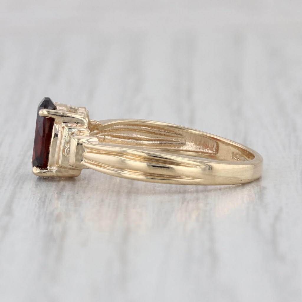 1.34ctw Oval Garnet Diamond Ring 14k Yellow Gold Size 6.75