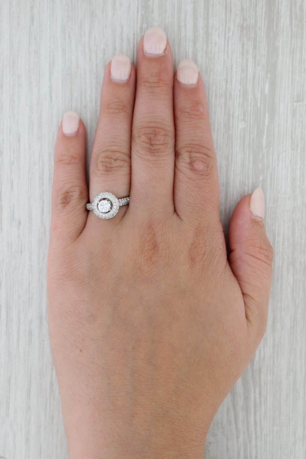 Neil Lane 1.37ctw Round Diamond Halo Engagement Ring 14k White Gold Size 7