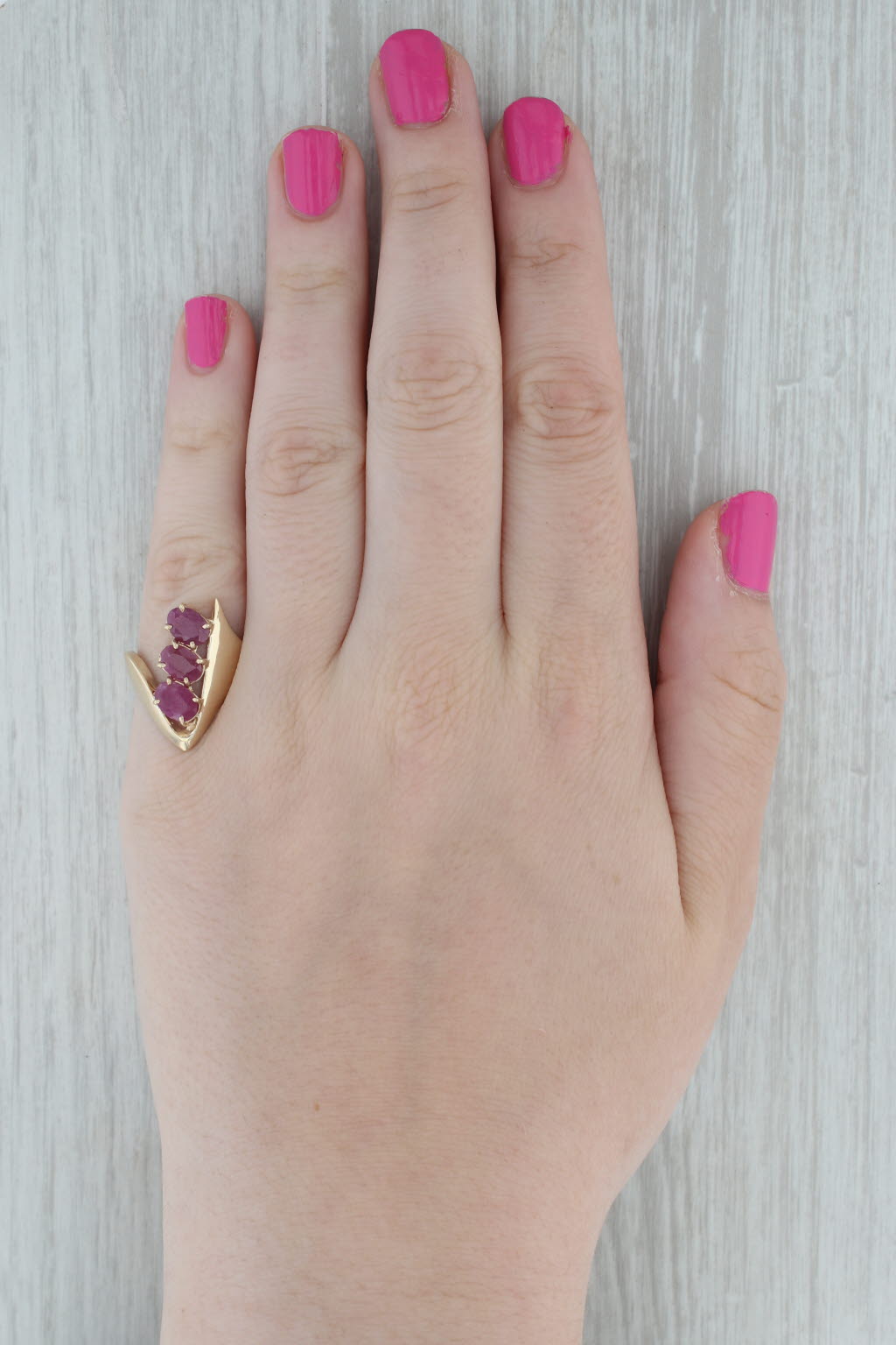Dark Gray 2.54ctw 3-Stone Ruby Cocktail Ring 10k Yellow Gold Size 7 Modernist