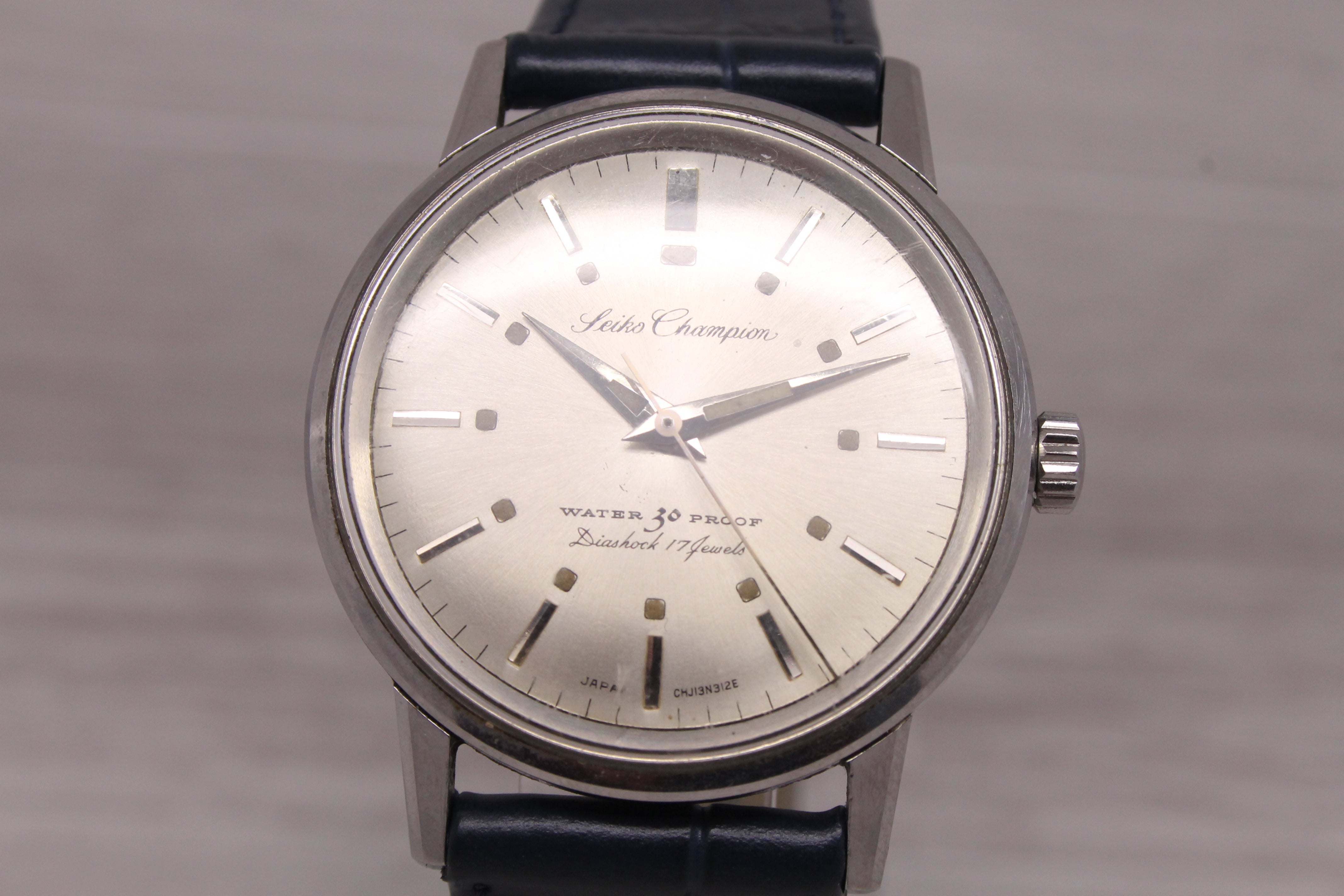 Light Slate Gray Vintage 1960s Seiko Champion 30 Waterproof Mens 35mm Steel Watch ORIGINAL J13040