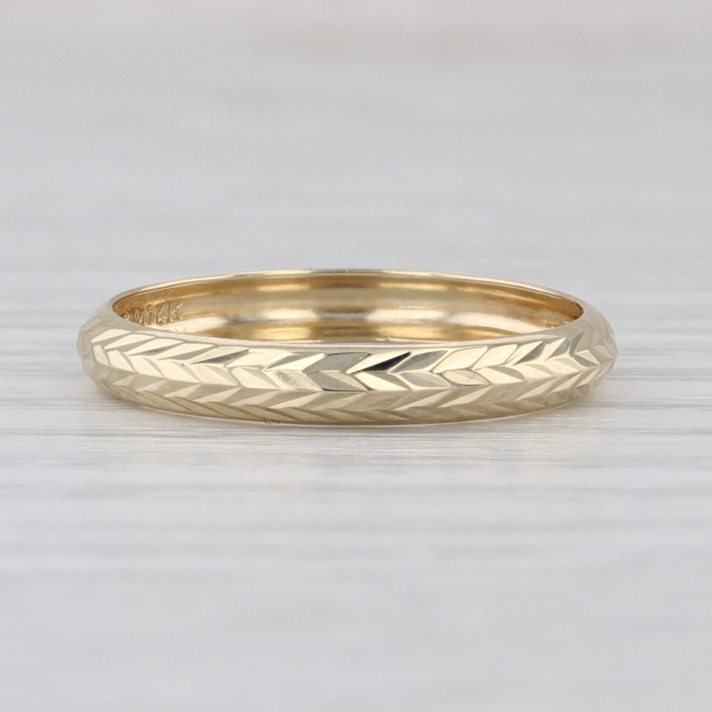 Chevron Etched Band Ring 14k Yellow Gold Stackable Wedding 3mm Size 7