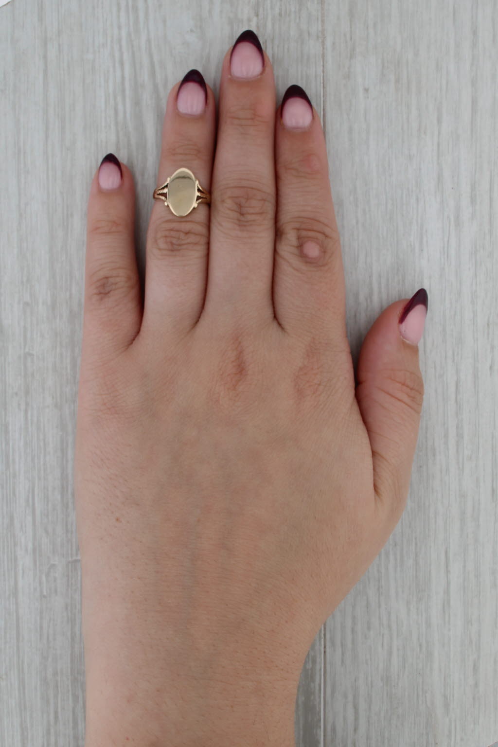 Engravable Vintage Signet Ring 10k Yellow Gold Size 4