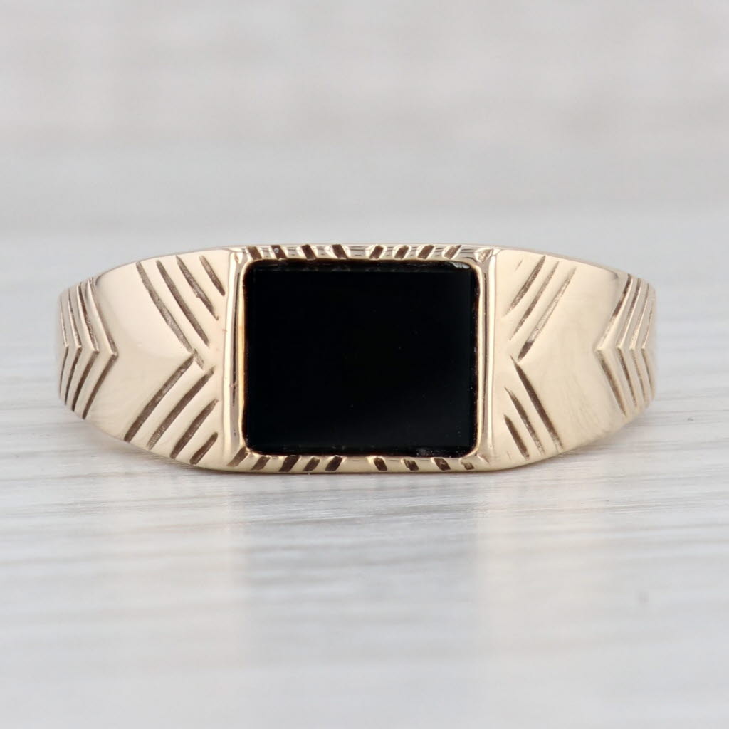 Light Gray Men's Vintage Onyx Ring 10k Yellow Gold Etched Band 10k Yellow Gold Size 14.5