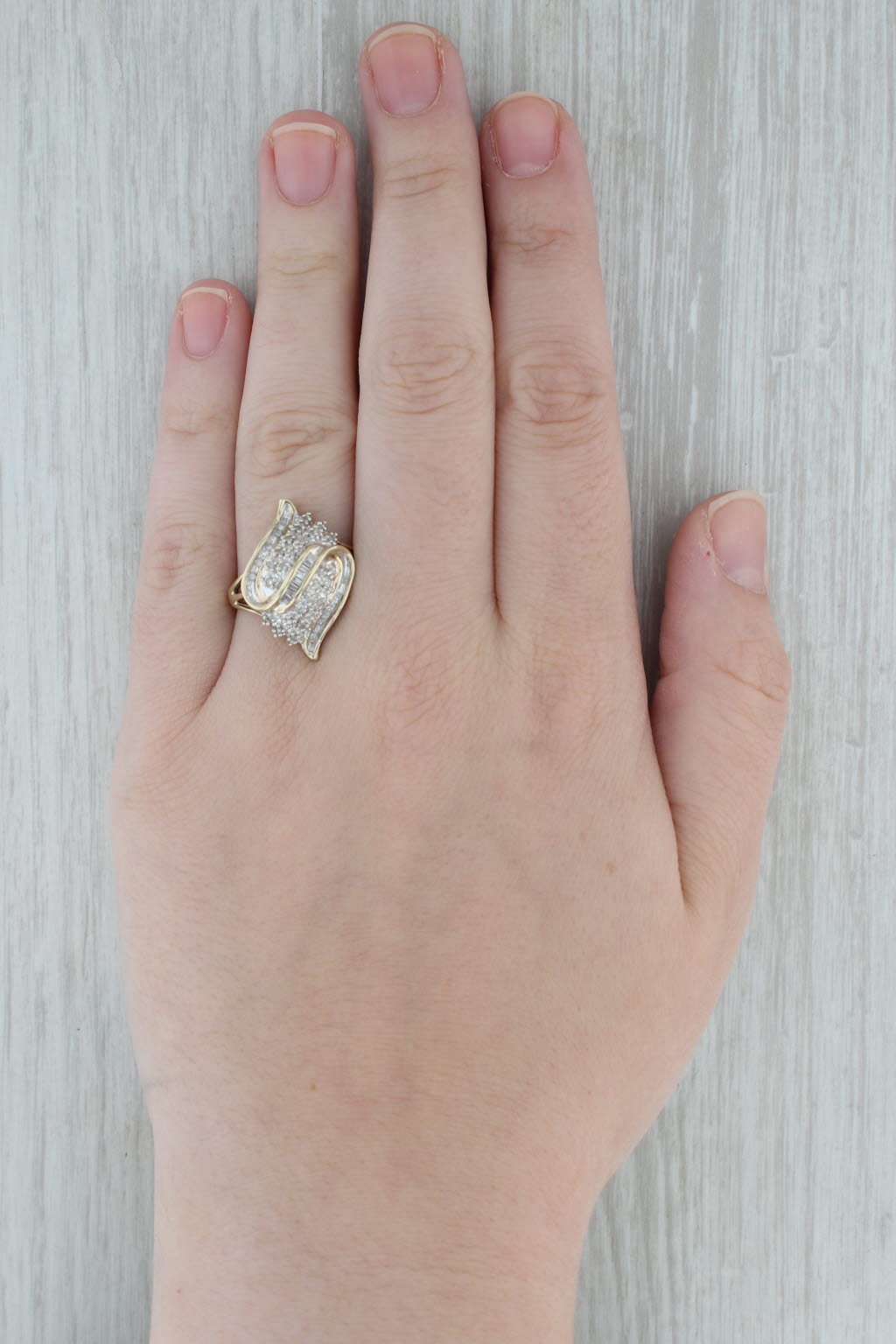 Dark Gray 0.17ctw Diamond Cluster Ring 10k Yellow Gold Size 9.5