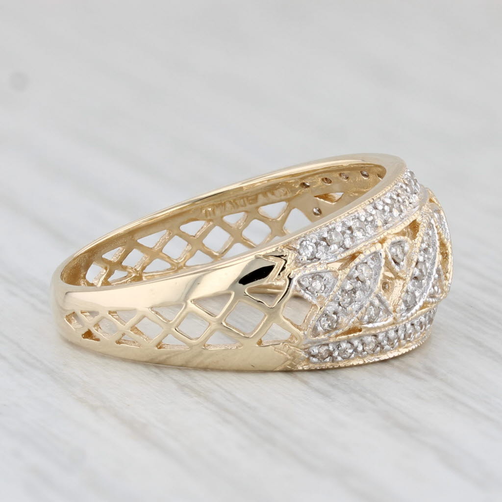 Light Gray 0.12ctw Diamond Crosshatch Ring 14k Yellow Gold Size 7.25