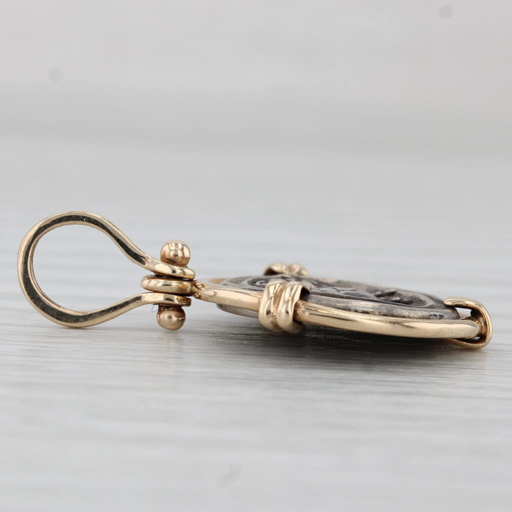 Light Gray St Michaels Crab Souvenir Pendant 14k Yellow Gold Silver Medallion