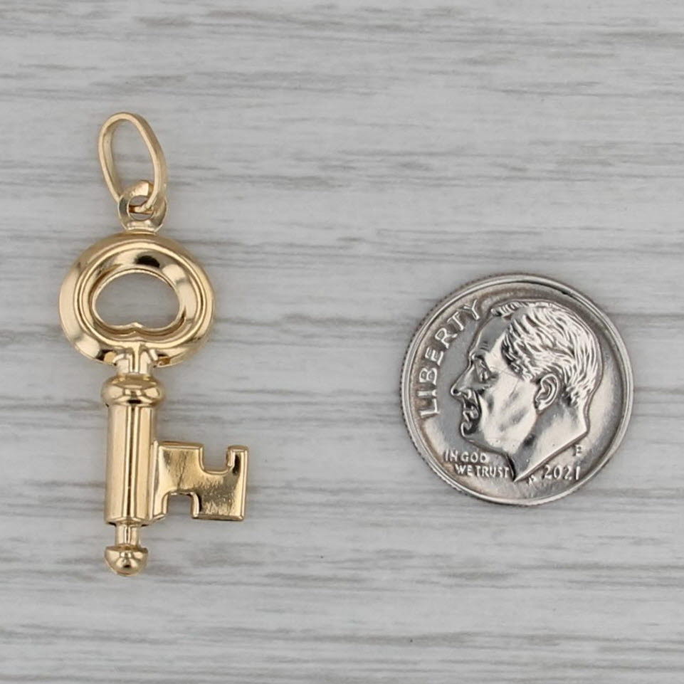 Skeleton Key Pendant 18k Yellow Gold 3 D Charm