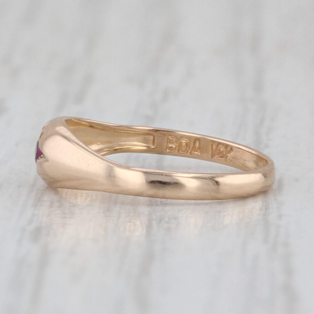 Vintage Red Glass Solitaire Ring 10k Yellow Gold Less than Size 1