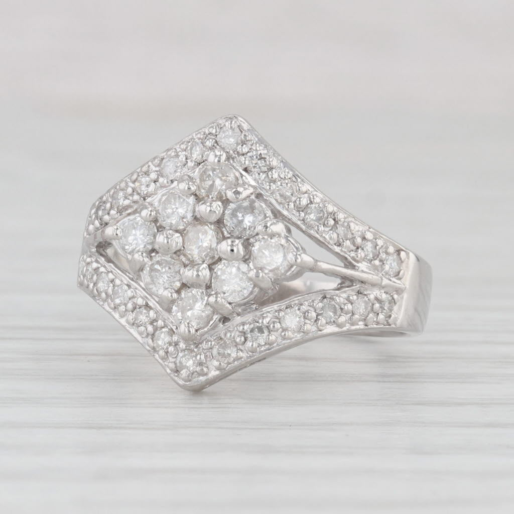 Light Gray 0.73ctw Diamond Cluster Ring 900 Platinum Size 6.75 Cocktail