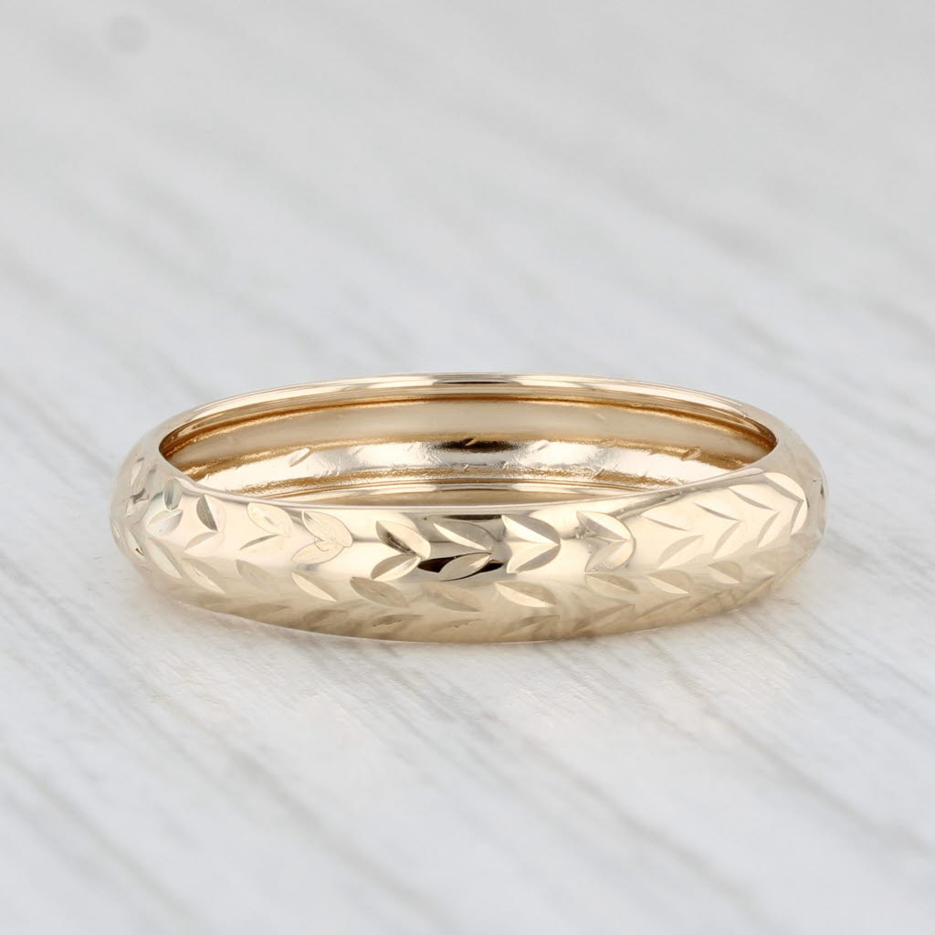 Light Gray Wheat Etched Band 14k Yellow Gold Size 7 Wedding Ring Stackable