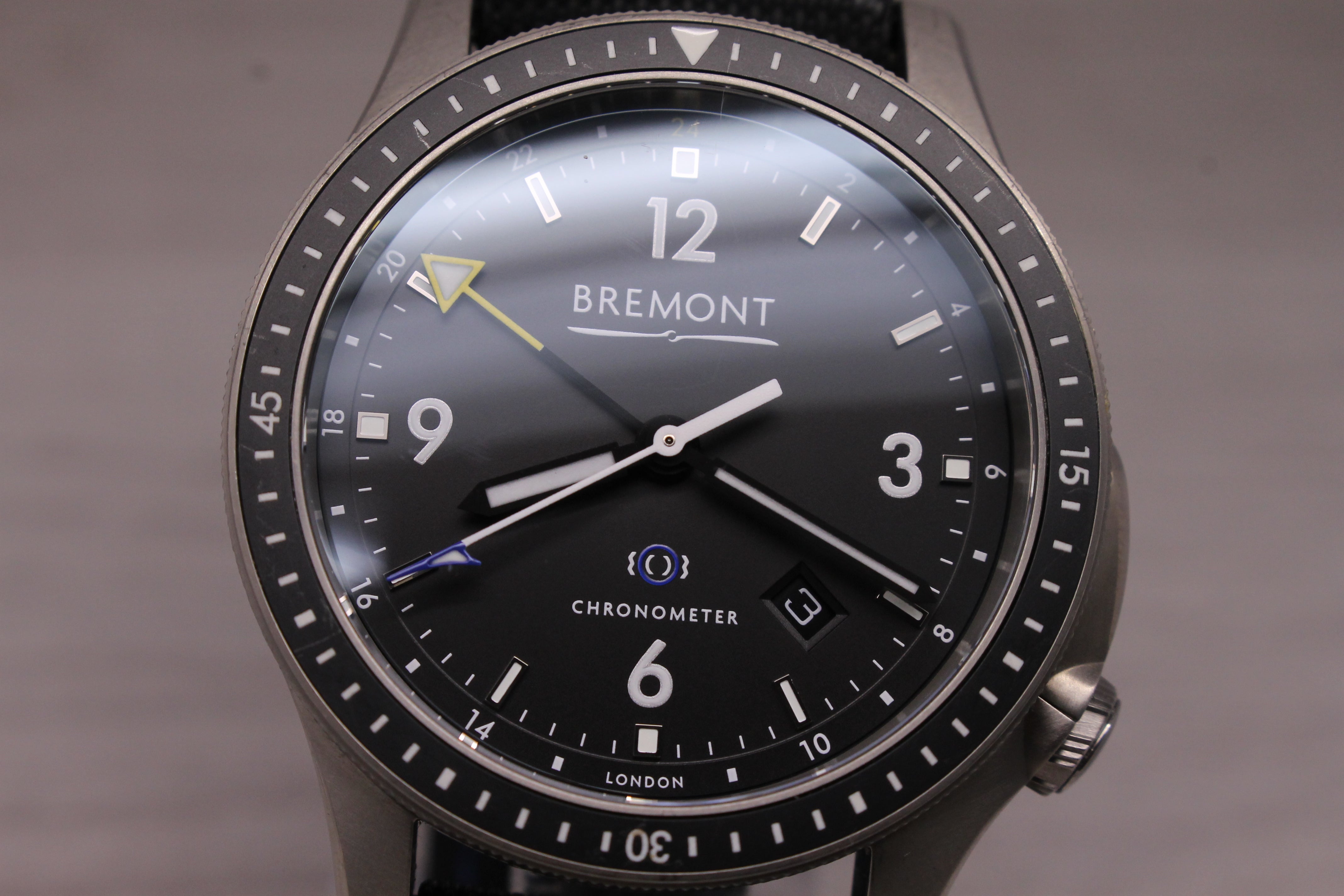 Dim Gray Bremont Boeing Model 1 GMT Chronometer Mens 43mm Automatic Titanium Watch