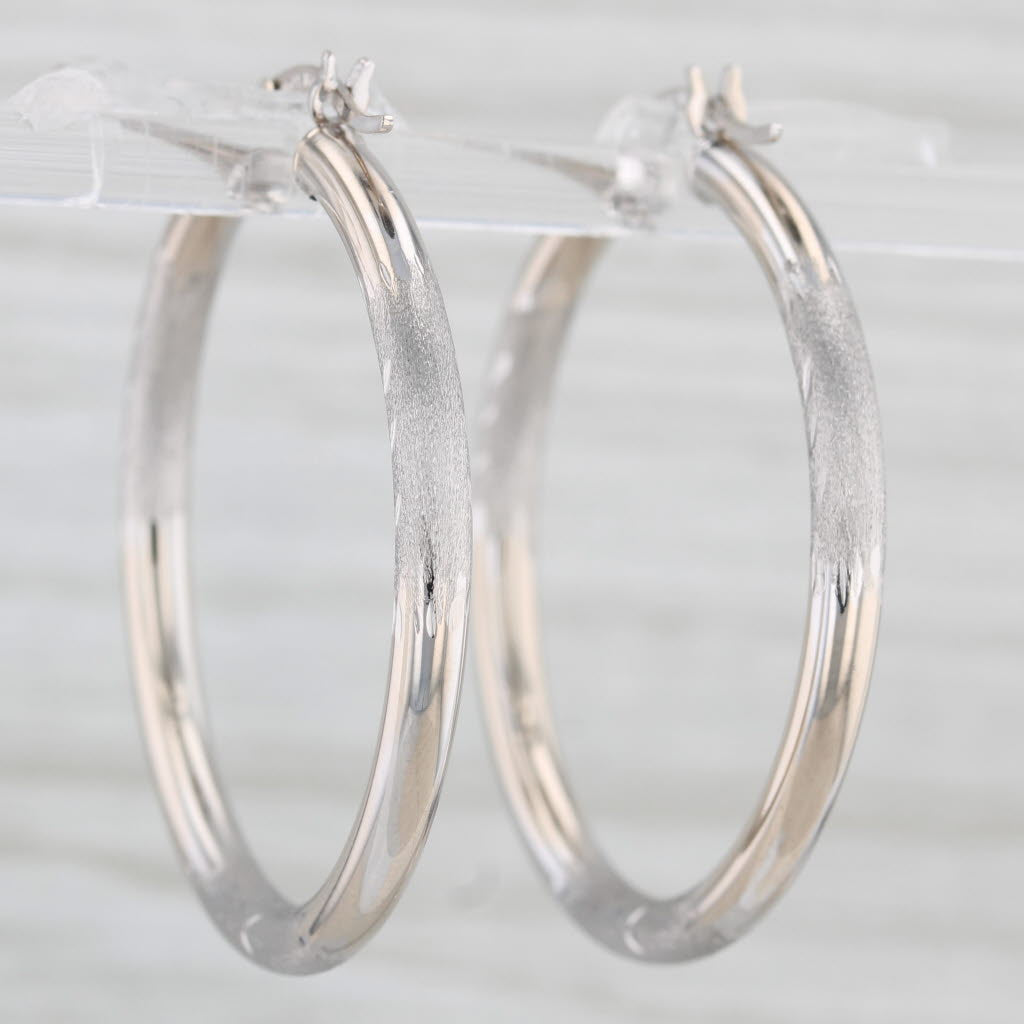 Light Gray 14k White Gold Etched Lightweight Hoop Earrings Round Snap Top Hoops