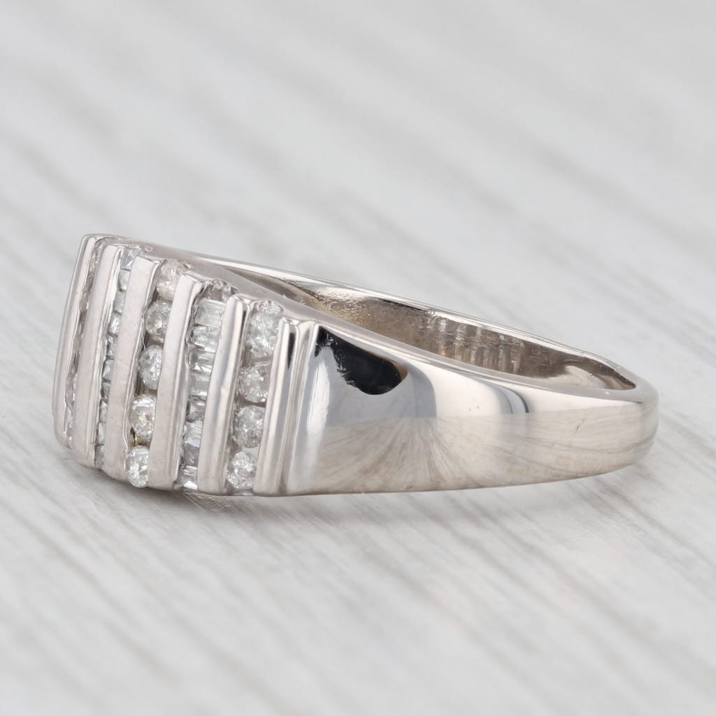 Light Gray 0.35ctw Diamond Ring 10k White Gold Size 8