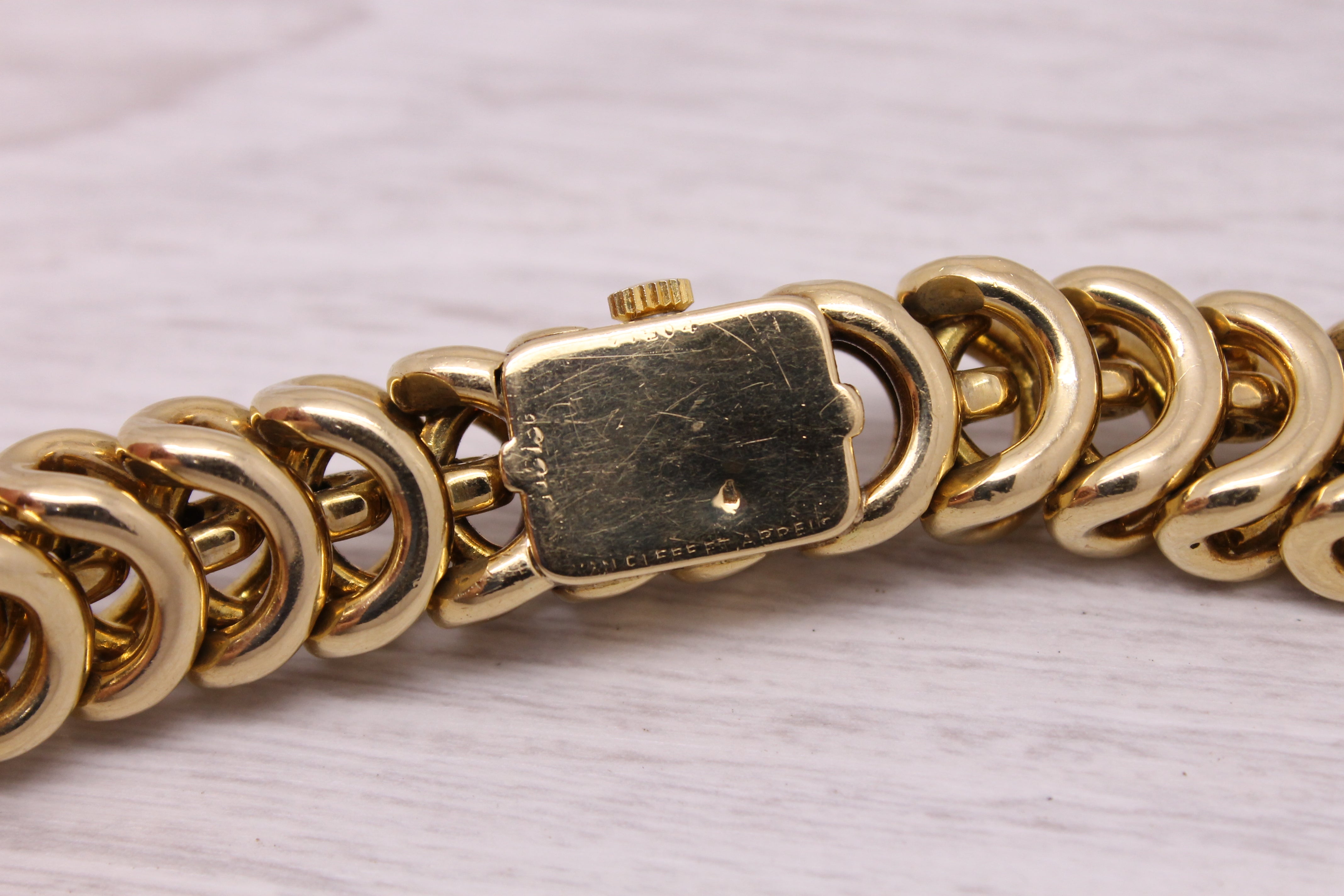 Light Gray Vintage c.1940's Van Cleef & Arpels VCA French 18k Gold Ladies Bracelet Watch
