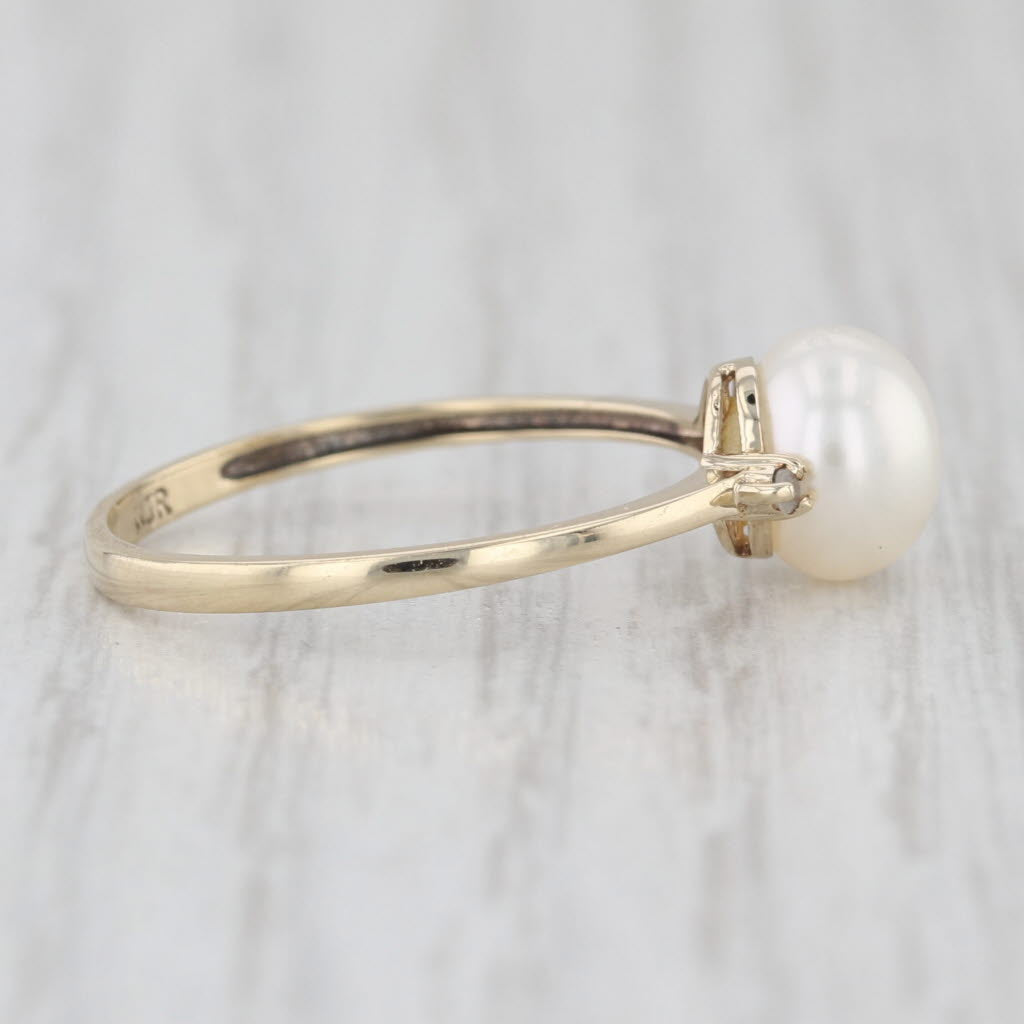 Cultured Pearl Solitaire Ring 10k Yellow Gold Size 7.25 Diamond Accent
