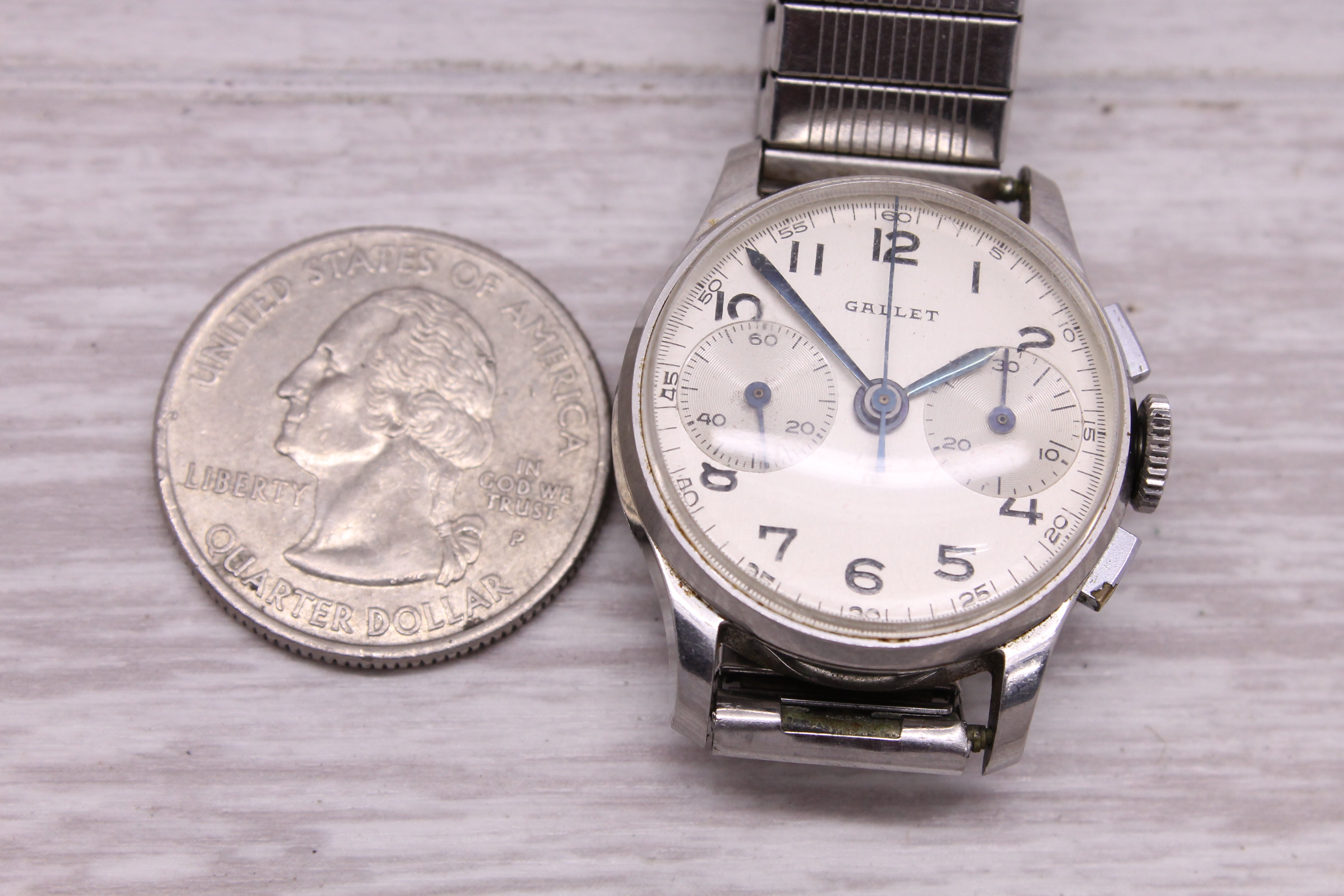 Gray Vintage Gallet Multichron Petite Baby Chronograph 26mm Watch Valjoux 69 RARE
