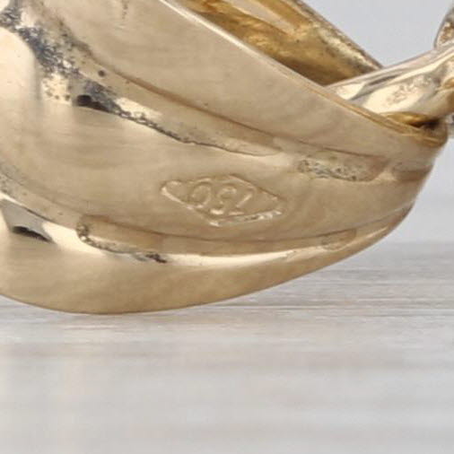 Abstract Oval Pendant 18k Yellow Gold Etched Pattern
