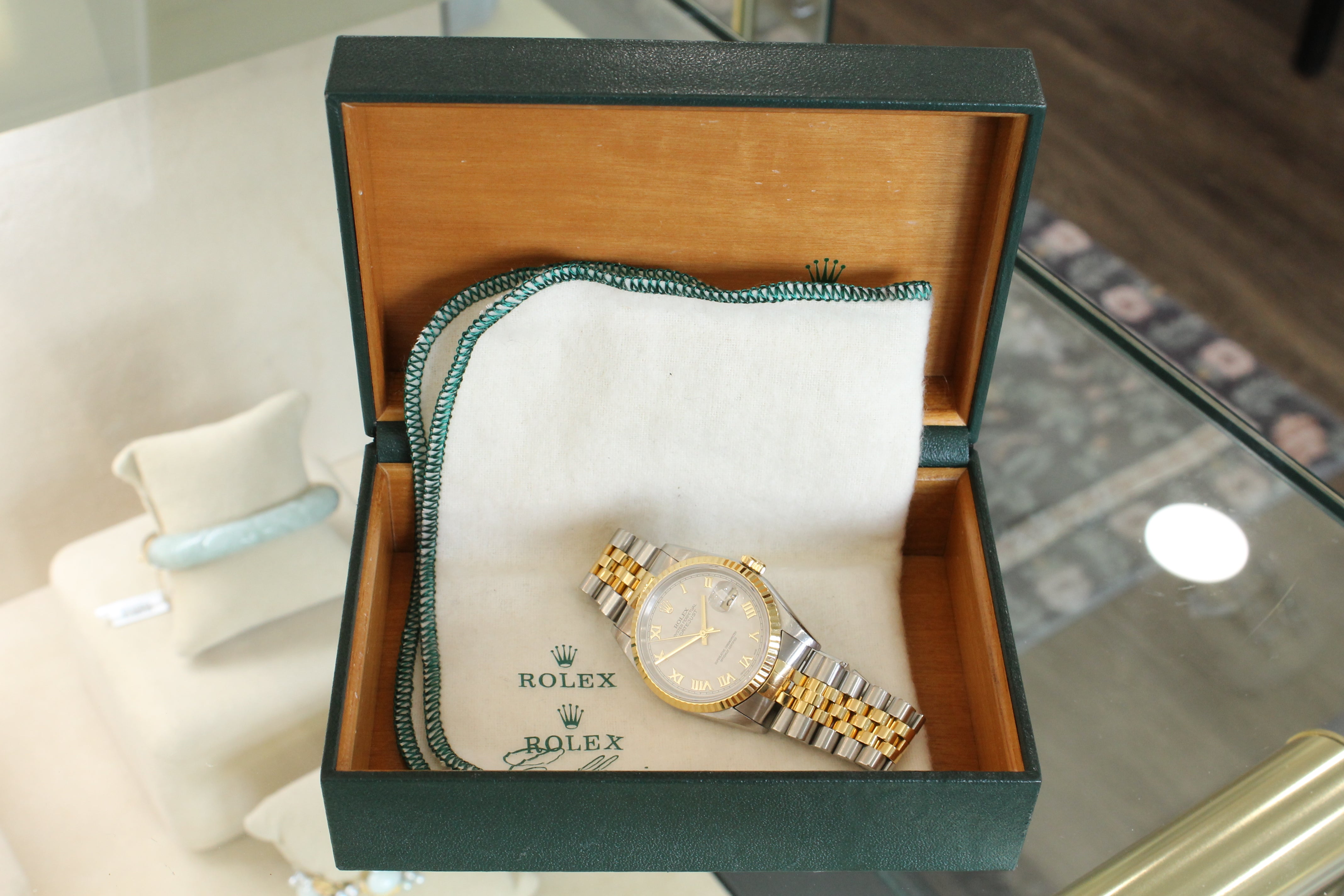 Vintage 1996 Rolex Datejust 16233 18k Steel Mens Watch Pyramid Dial Jubilee Box