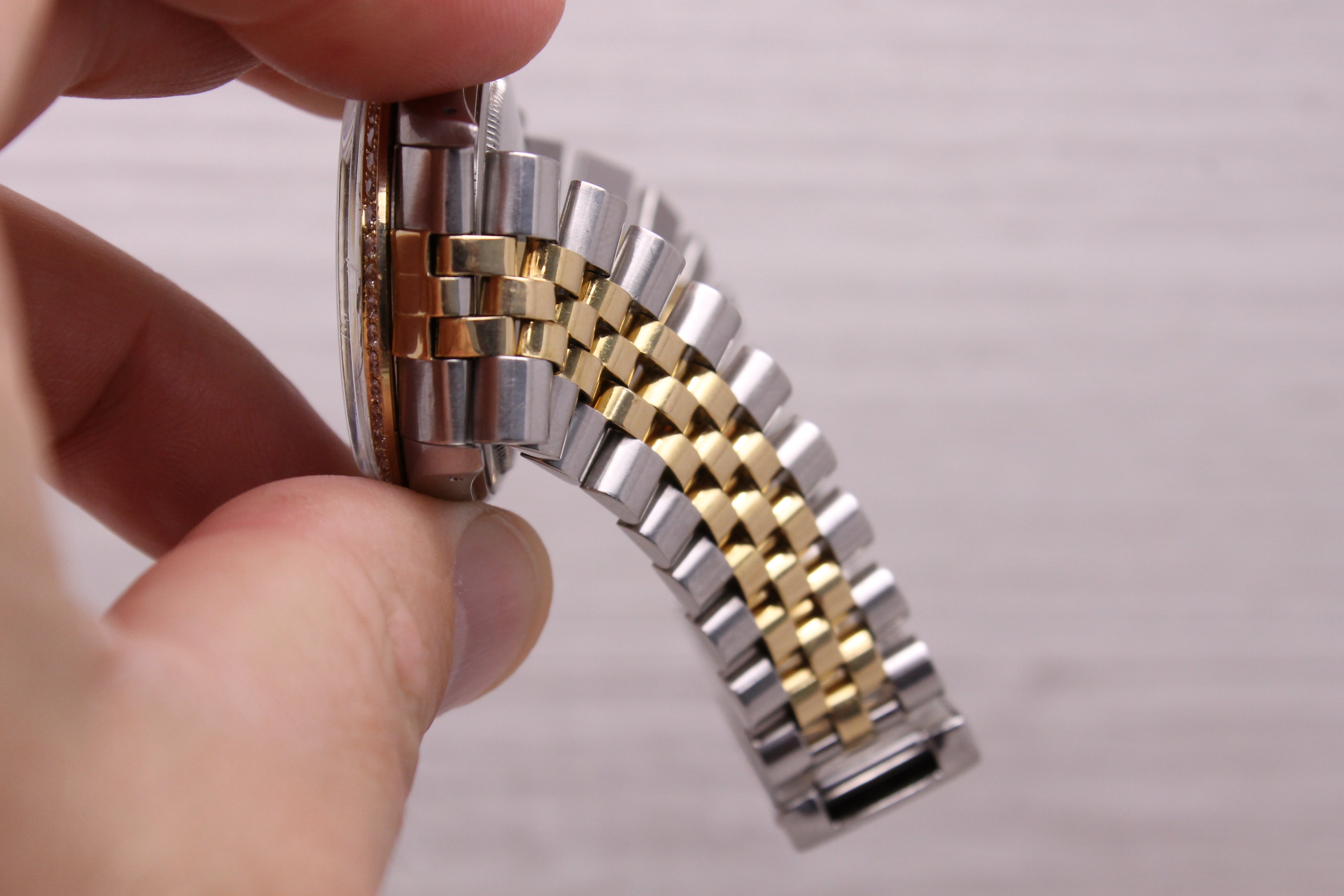 Vintage 1984 Rolex Datejust 16013 Mens Steel 18k Watch Diamond Bezel & MOP Dial