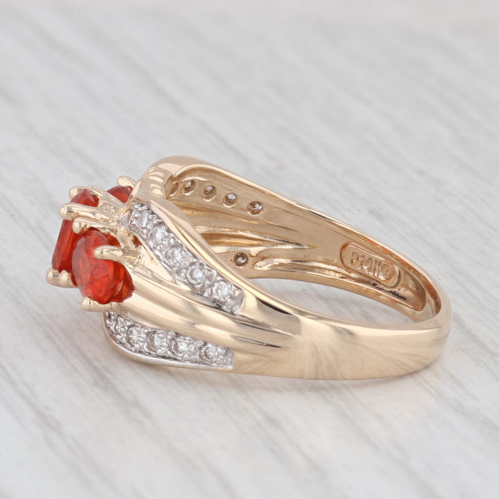 Light Gray 1.05ctw Fire Opal Diamond Three Stone 14K Yellow Gold Ring Size 7.25