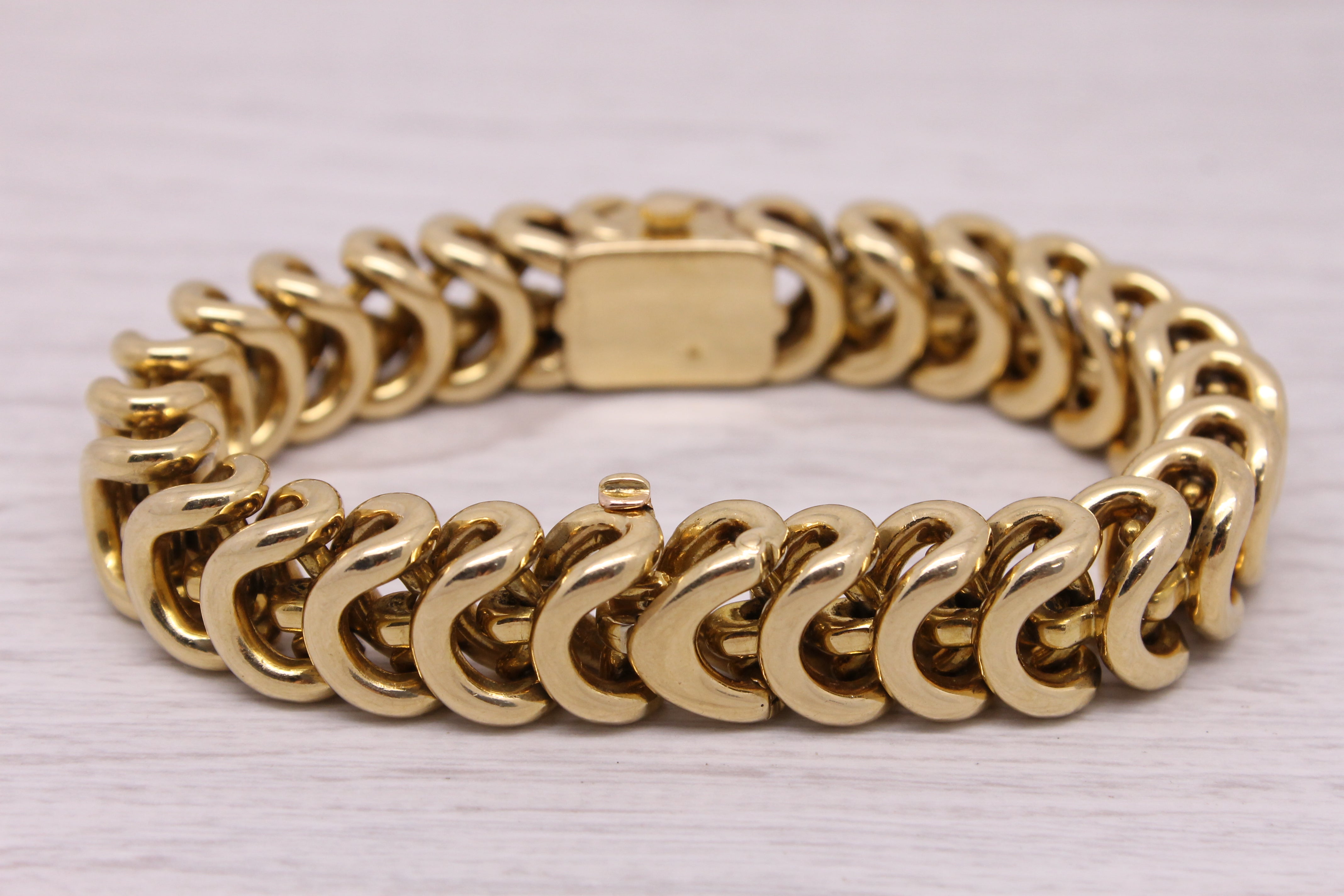Gray Vintage c.1940's Van Cleef & Arpels VCA French 18k Gold Ladies Bracelet Watch