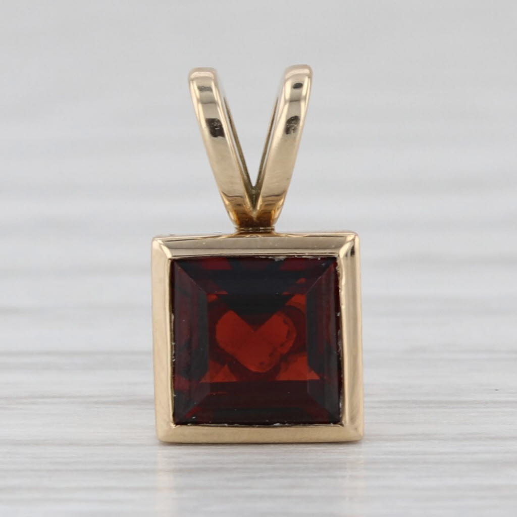 1.26ct Solitaire Garnet Pendant 14k Yellow Gold Small Drop