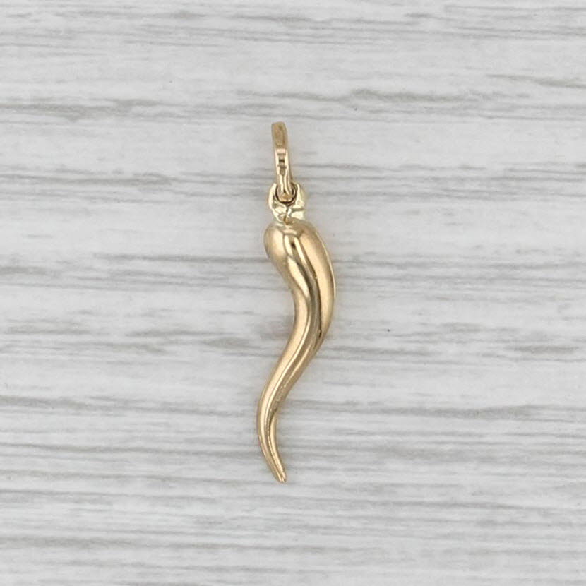 Italian Horn Pendant 18k Yellow Gold Charm Good Luck Talisman