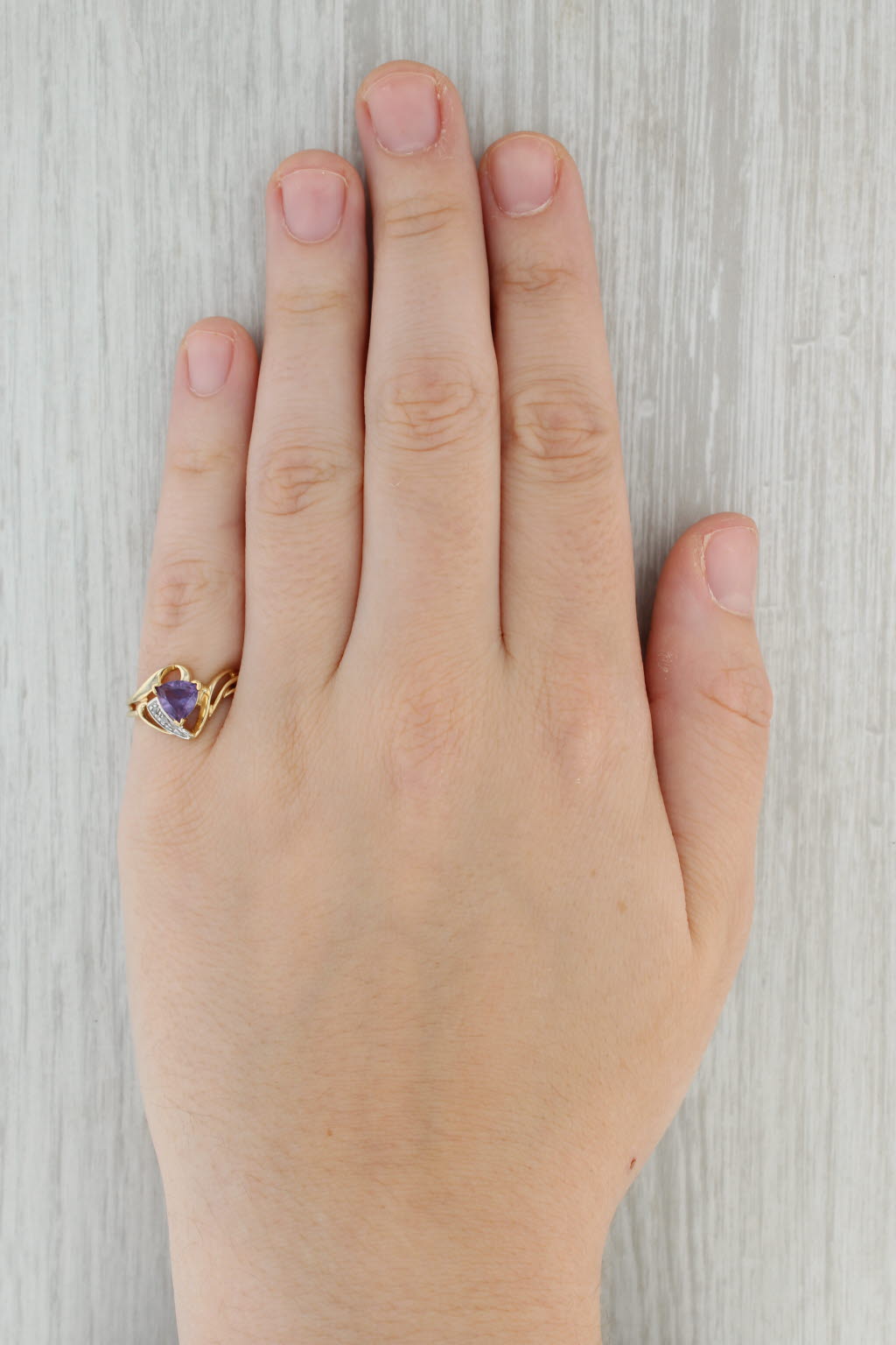 Gray 0.85ct Lab Created Purple Sapphire Diamond Ring 10k Yellow Gold Size 7 Bypass