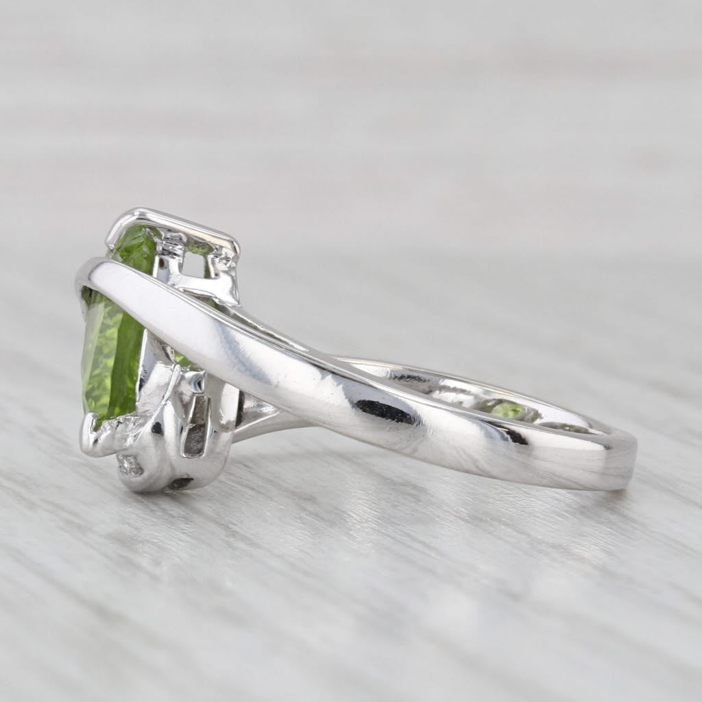 Light Gray 3.35ctw Pear Peridot Diamond Overlay Ring 14k White Gold Size 8.5 Bypass