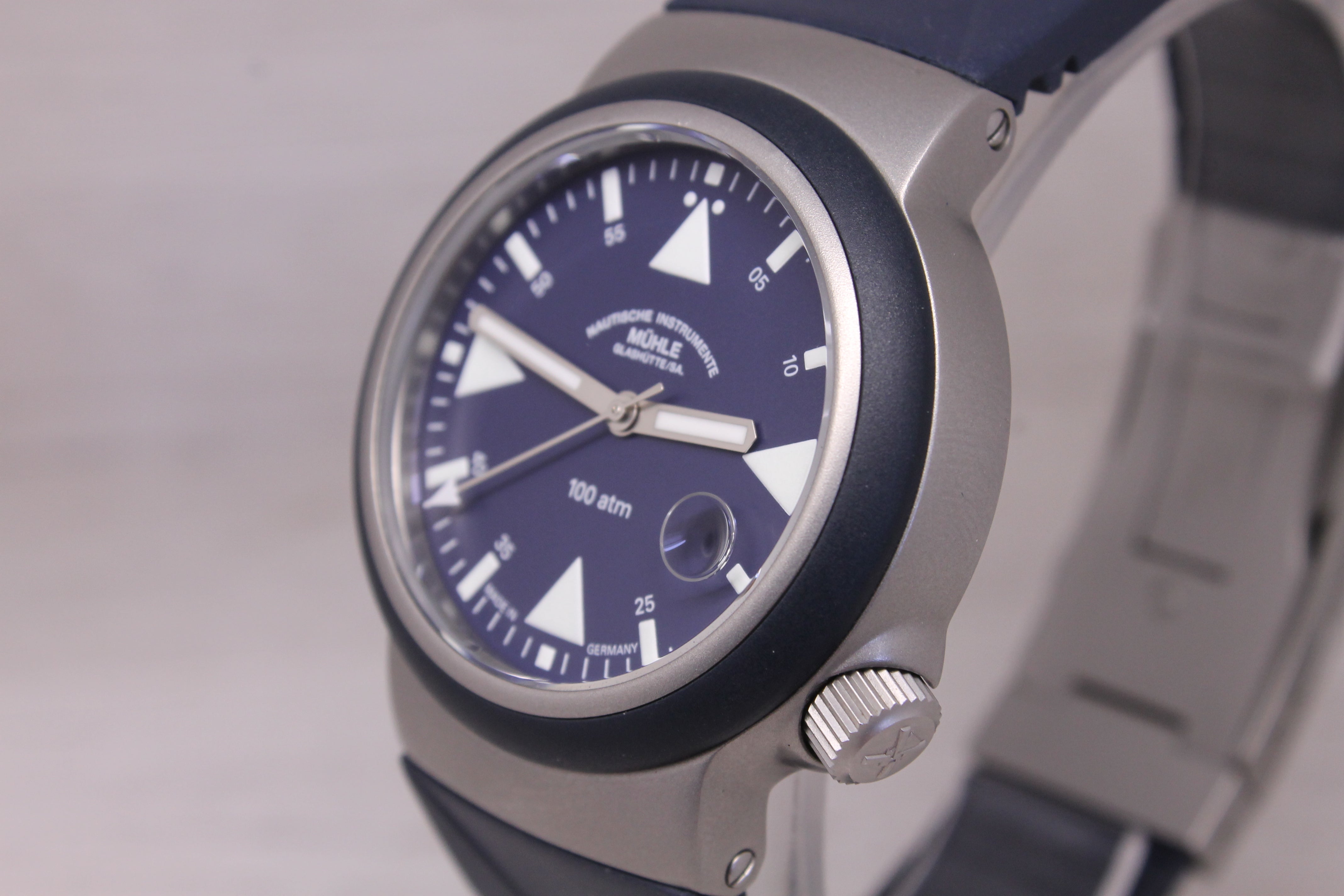 Muhle Glashutte SAR Rescue Timer Mens 42mm Automatic Divers Watch Box M1-41-02