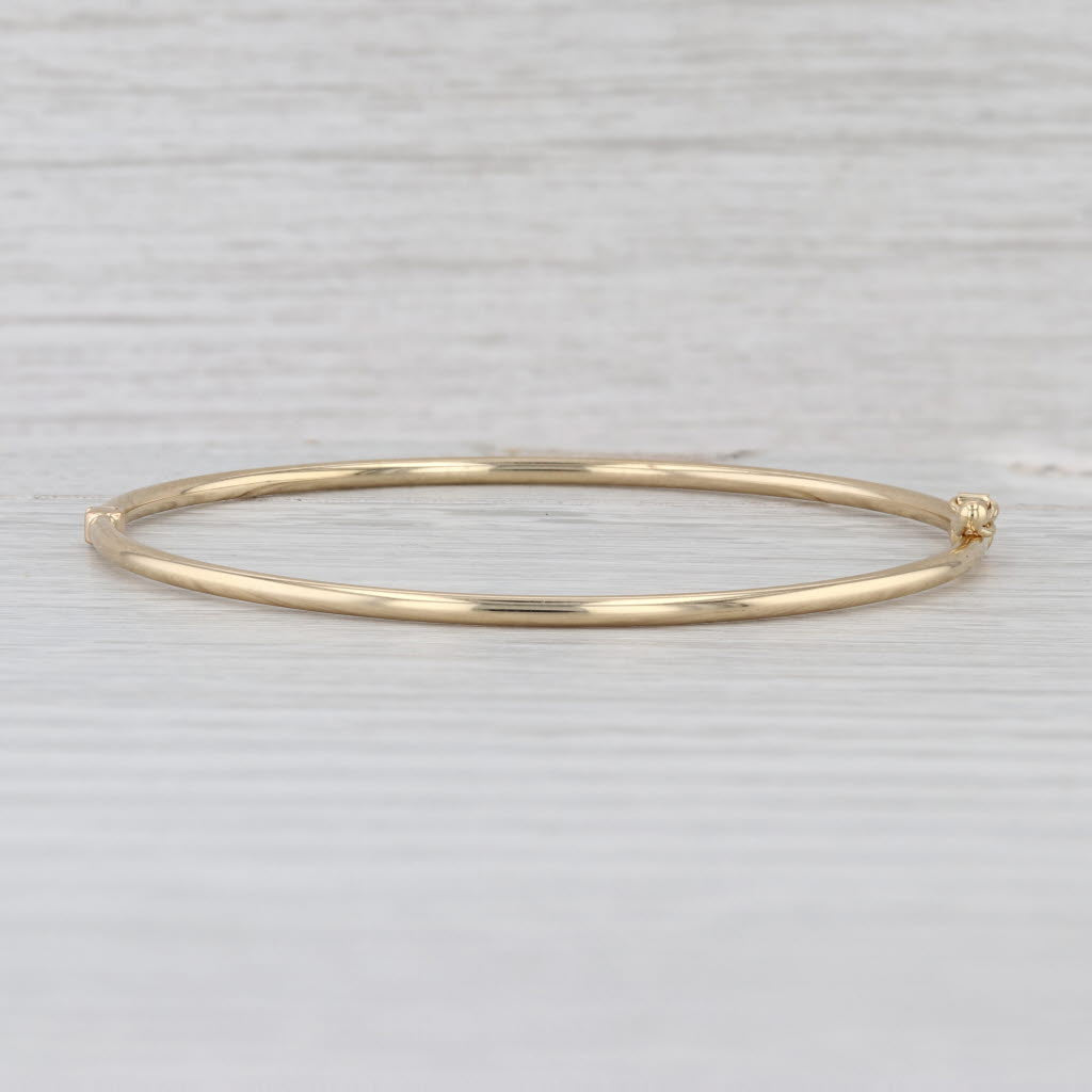 Bangle Bracelet 18k Yellow Gold Hinged 6.5" 2mm Oval