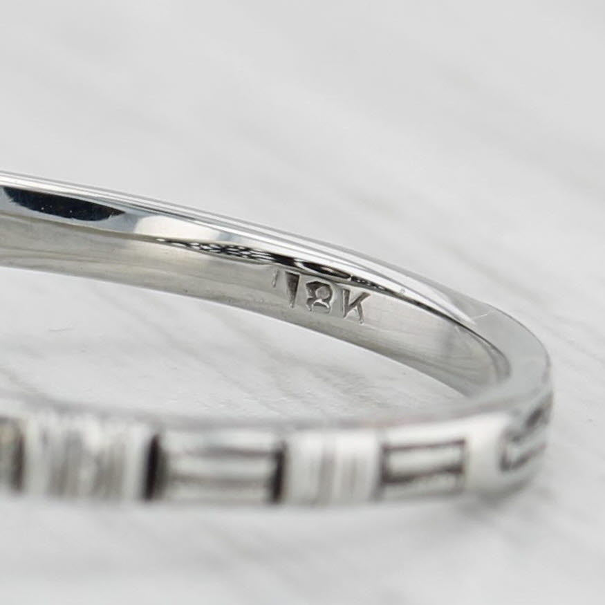 Light Gray Art Deco 0.10ct Diamond Solitaire Ring 18k White Gold Size 6,5 Engagement