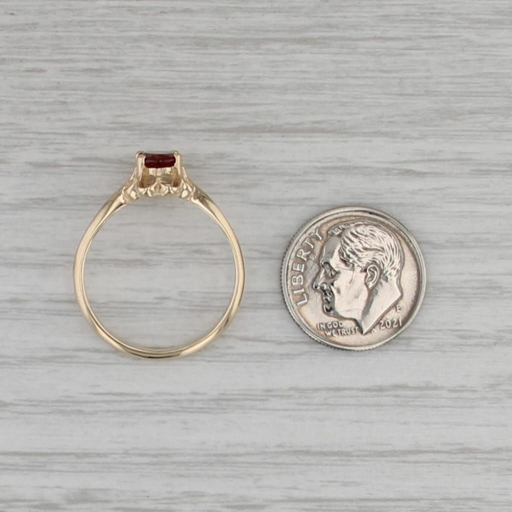 Vintage 0.88ct Oval Garnet Solitaire Ring 14k Yellow Gold Size 8.5