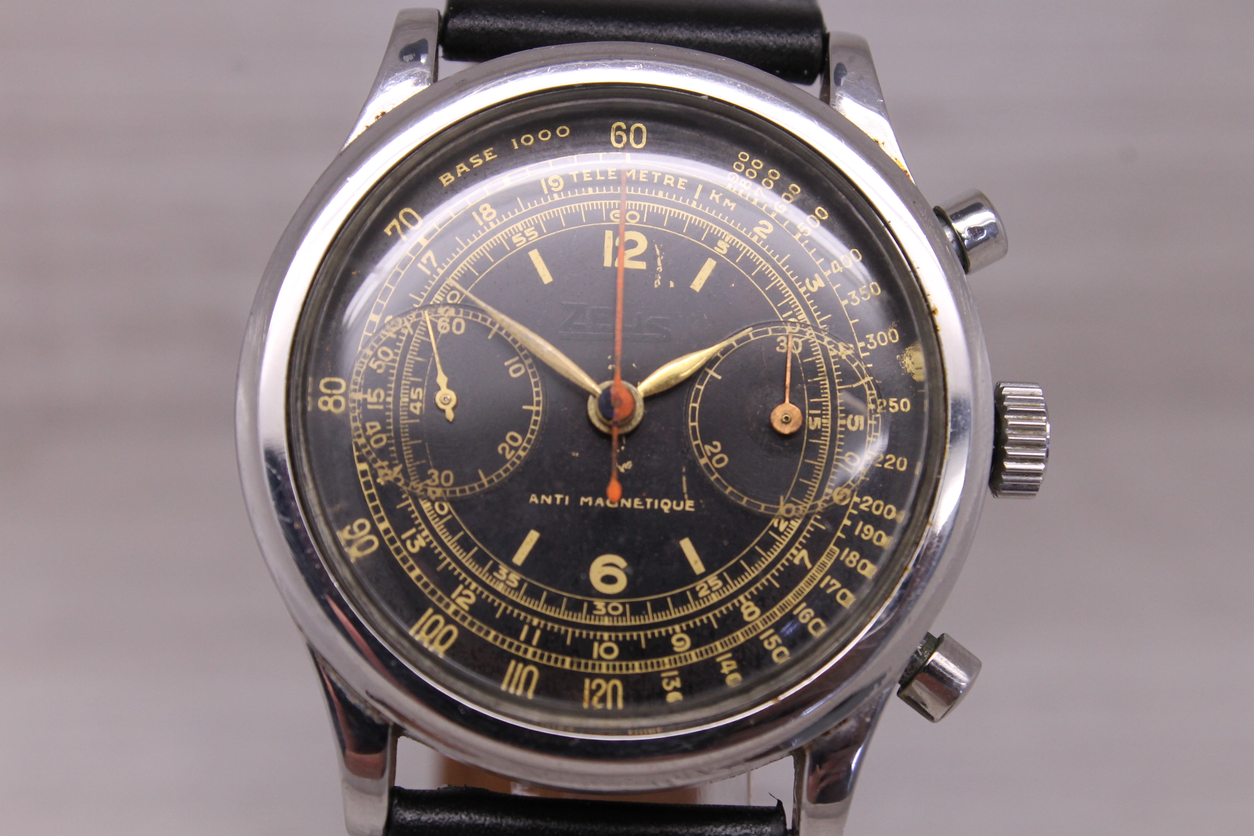 Vintage 1940s Zeus 38mm Steel Clamshell Chronograph Watch Black Dial Valjoux 22