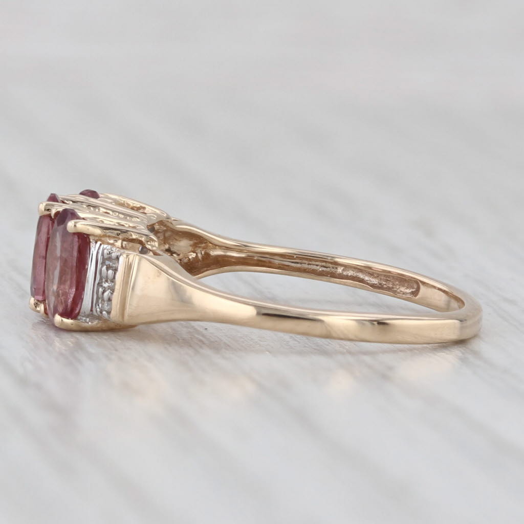 Light Gray 1.76ctw Color Change Garnet 3-Stone Ring 9k Yellow Gold Size 6.25 COA