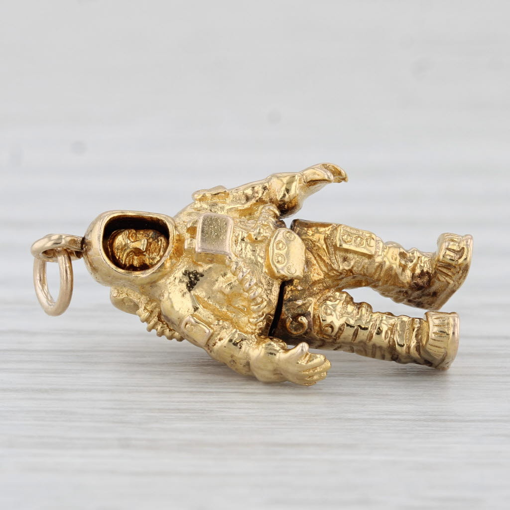 Light Gray Vintage Astronaut Charm 9k Yellow Gold Moves Figural Pendant