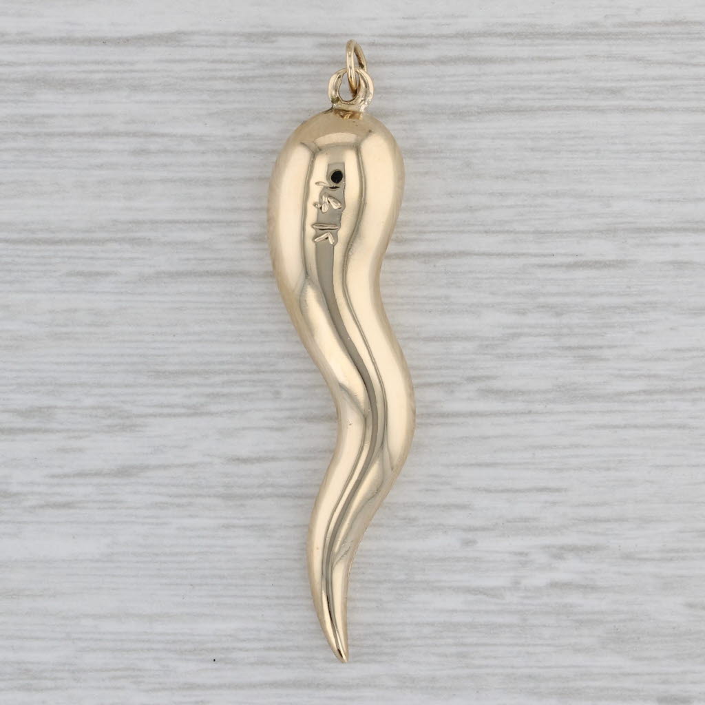 Gray Italian Horn Pendant 14k Yellow Gold Good Luck Talisman Charm