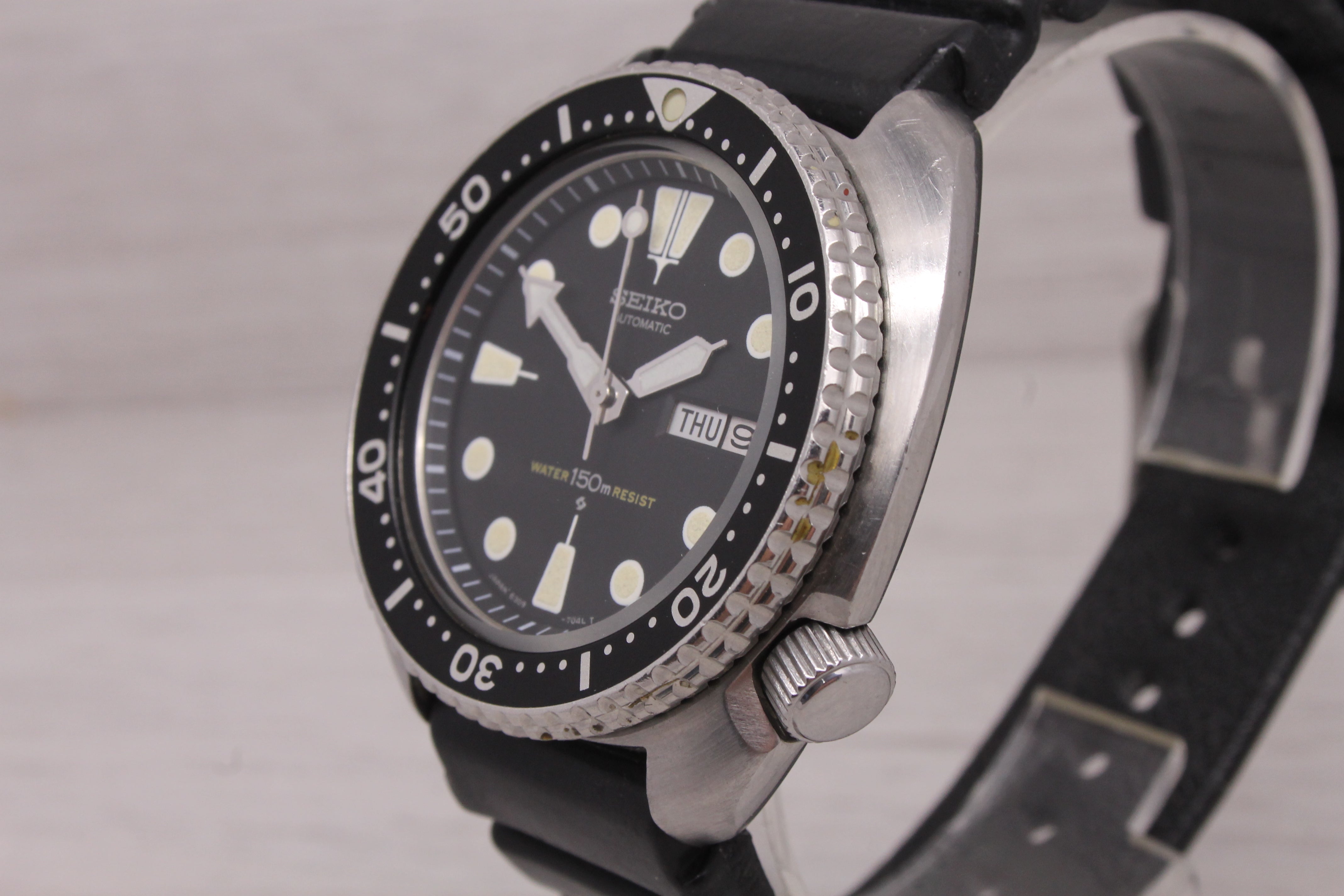 Dark Gray Vintage 1977 Seiko 6309-7049 Mens Steel Automatic Turtle Diver Original Strap