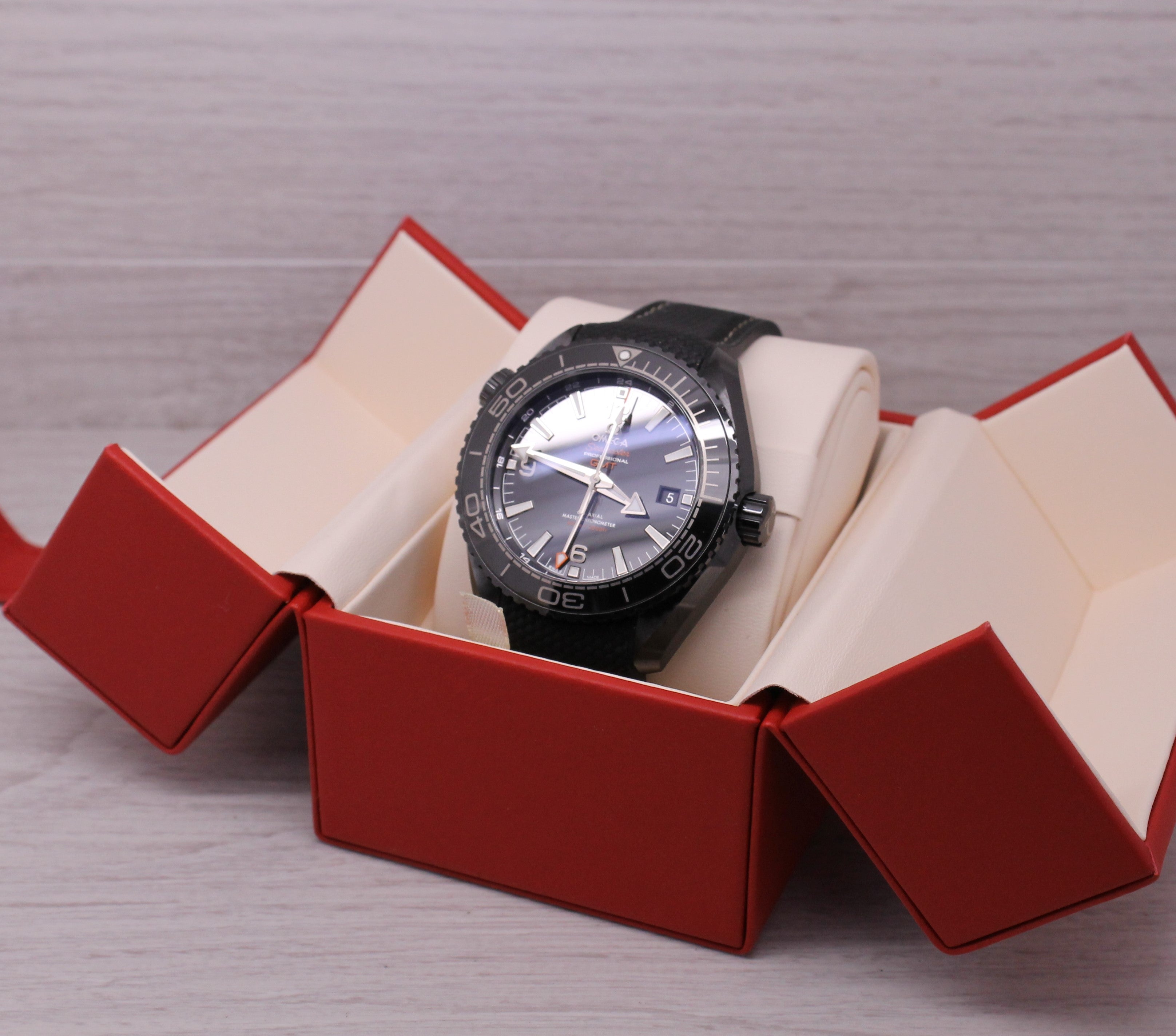 Dark Gray Omega seamaster GMT Planet Ocean Deep Black Mens 45mm Automatic Watch SERVICED