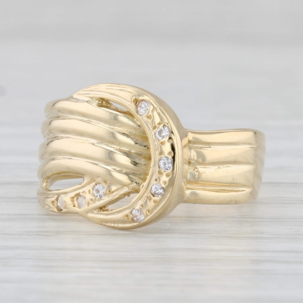 Light Gray Cubic Zirconia Ring 18k Yellow Gold Scalloped Band Size 7.25