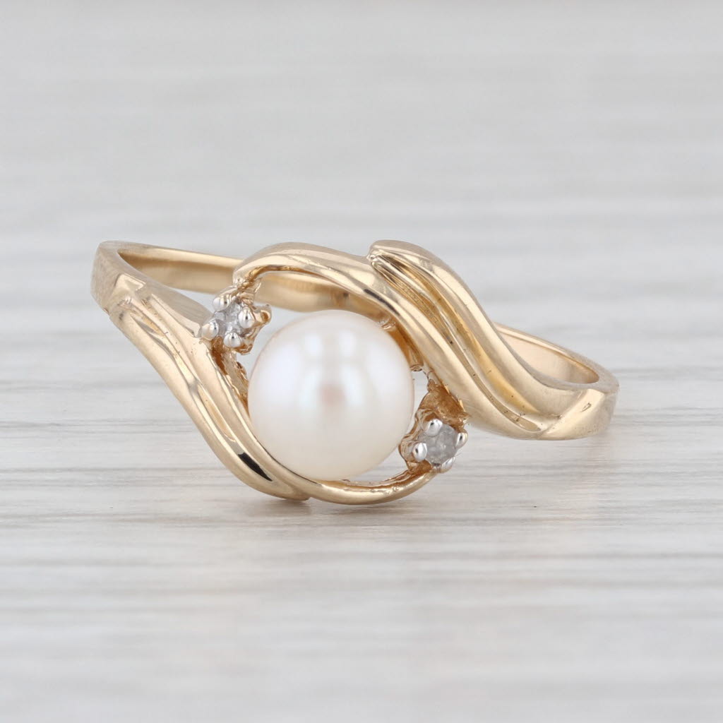 Cultured Pearl Solitaire Ring 10k Yellow Gold Size 7.25 Diamond Accent