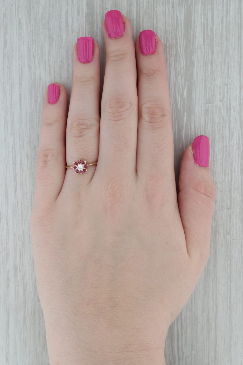 Dark Gray 0.40ctw Ruby Diamond Flower Cluster Ring 14k Yellow Gold Size 8.25