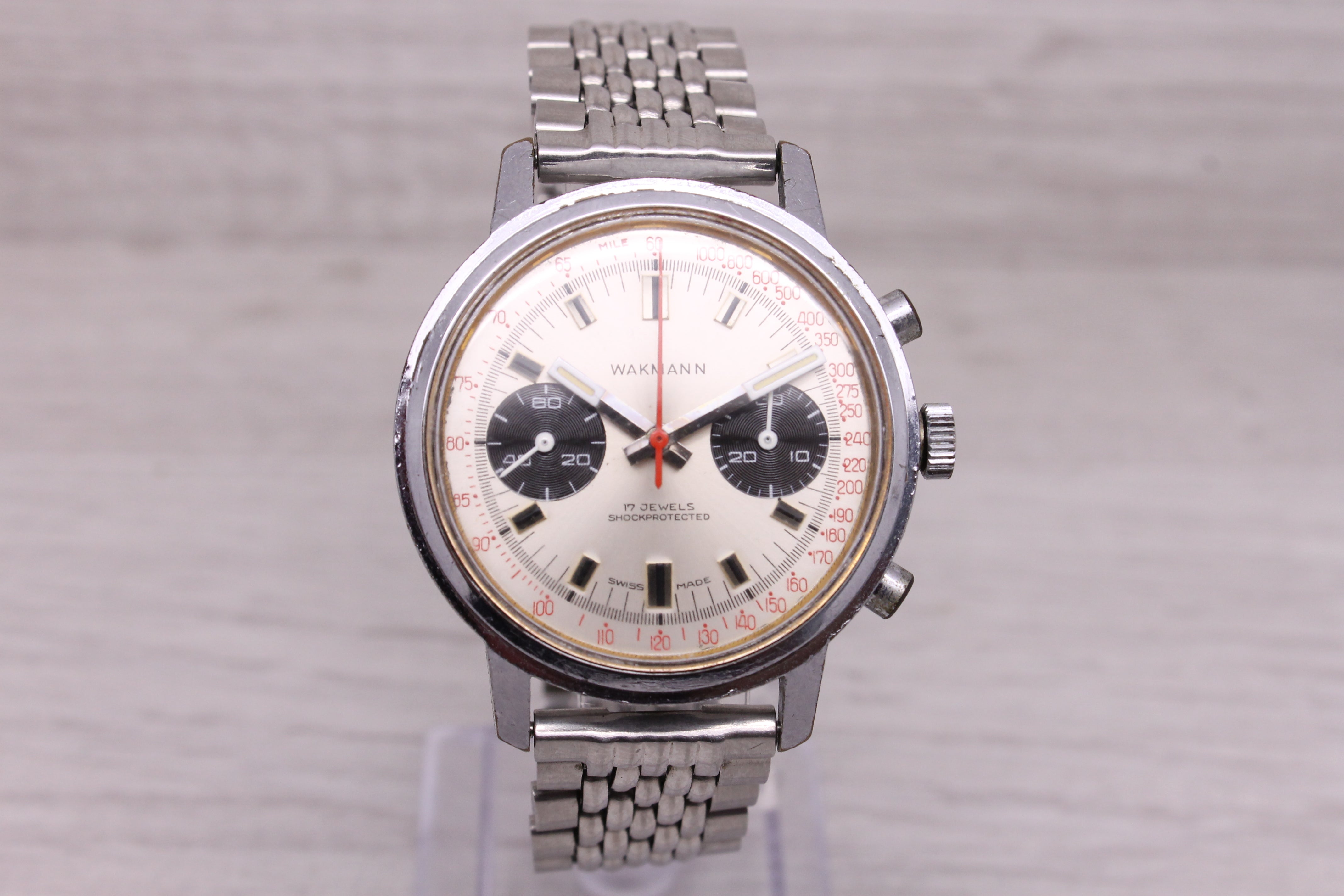 Gray Vintage Wakmann Mens 37mm Steel Back Chronograph Watch Valjoux 23 Panda Dial